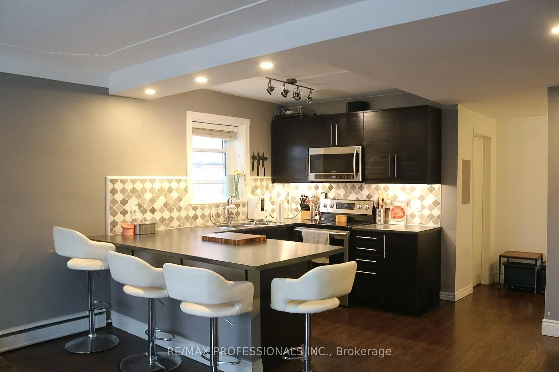 Photo 2 of Unit 206, 836 Concession Street, Hamilton, Raleigh — HOMEH