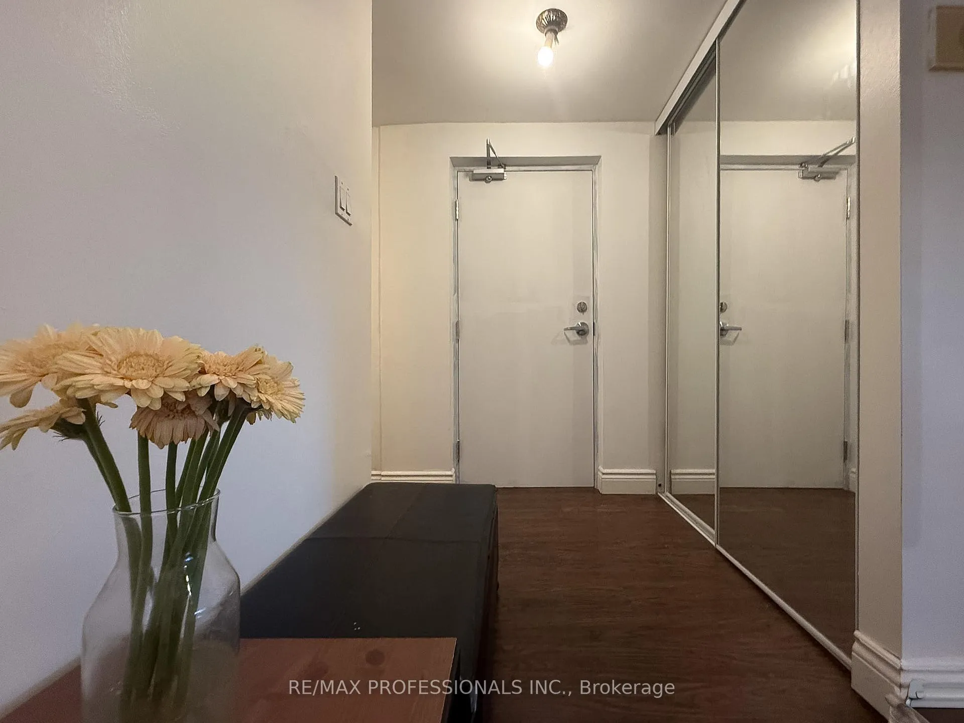 Photo 3 of Unit 206, 836 Concession Street, Hamilton, Raleigh — HOMEH