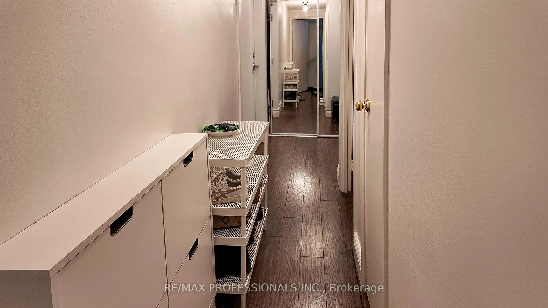 Photo 4 of Unit 206, 836 Concession Street, Hamilton, Raleigh — HOMEH