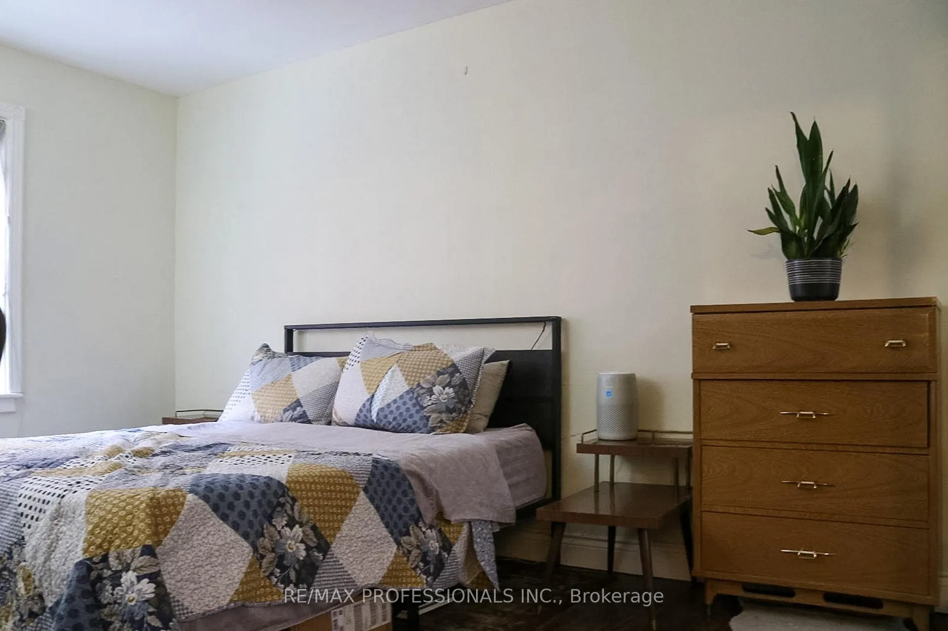 Photo 9 of Unit 206, 836 Concession Street, Hamilton, Raleigh — HOMEH