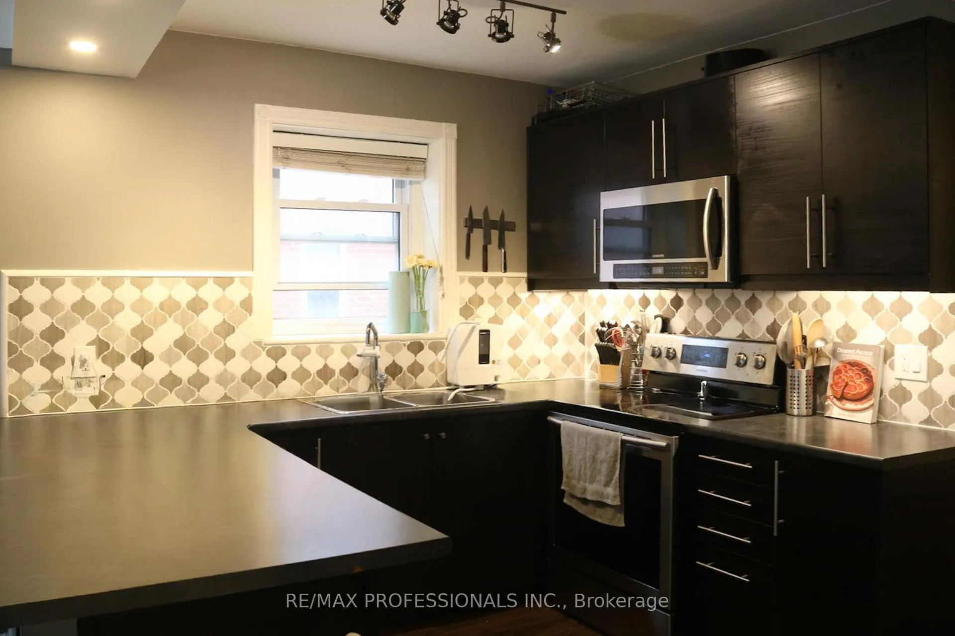 Photo 15 of Unit 206, 836 Concession Street, Hamilton, Raleigh — HOMEH