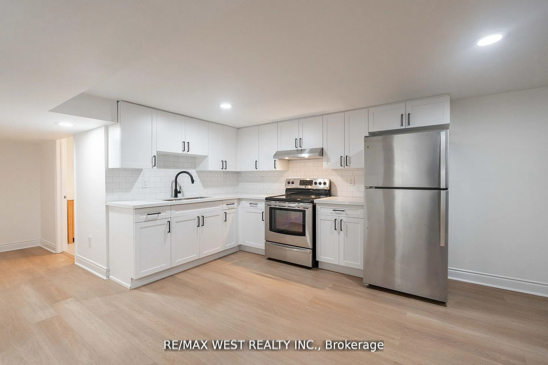 Photo 7 of Unit Lower, 75 Wright Crescent, Caledon, Bolton North — HOMEH