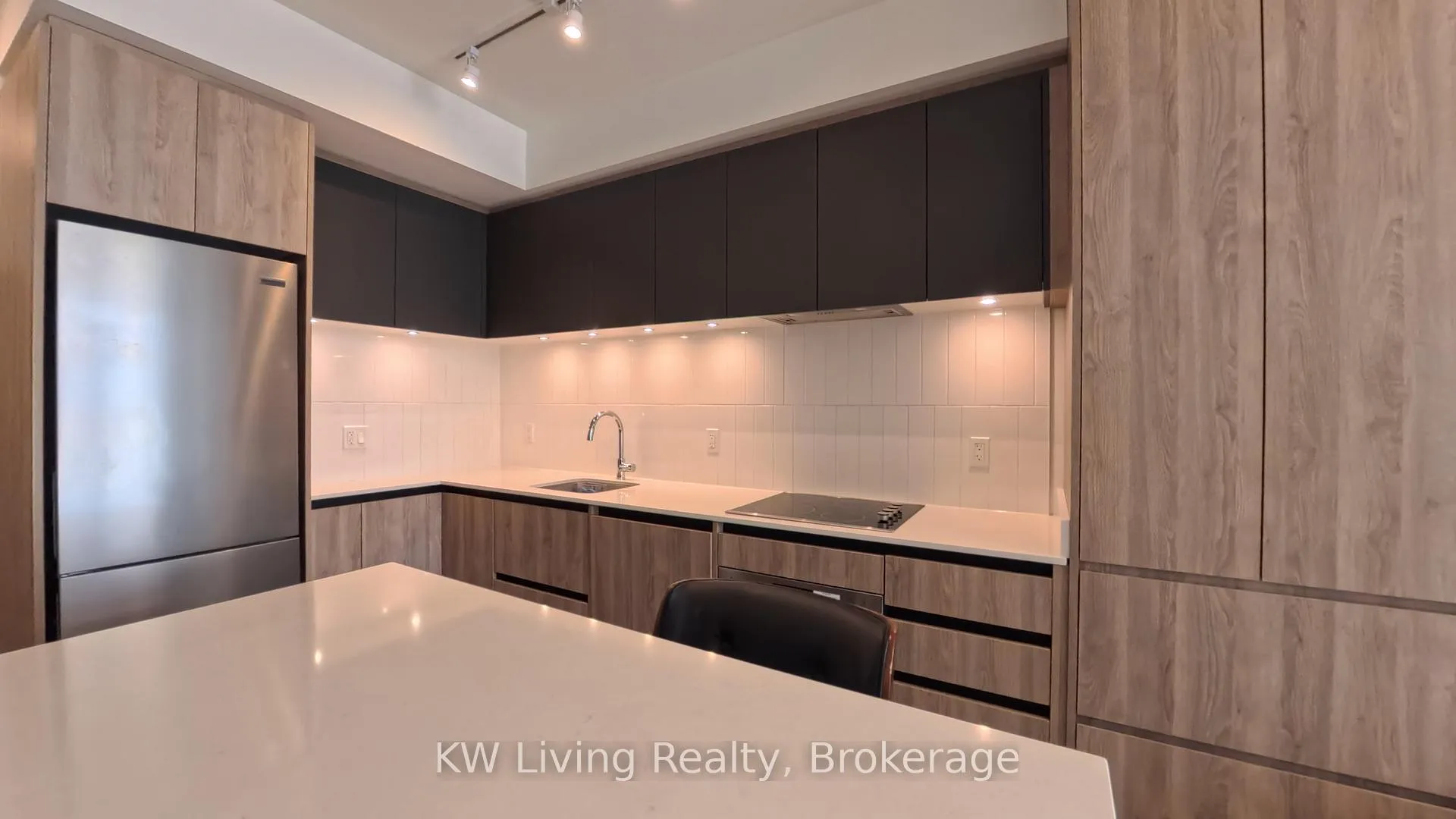 Photo 2 of Unit 418, 8 Beverly Glen Boulevard, Vaughan, Beverley Glen — HOMEH