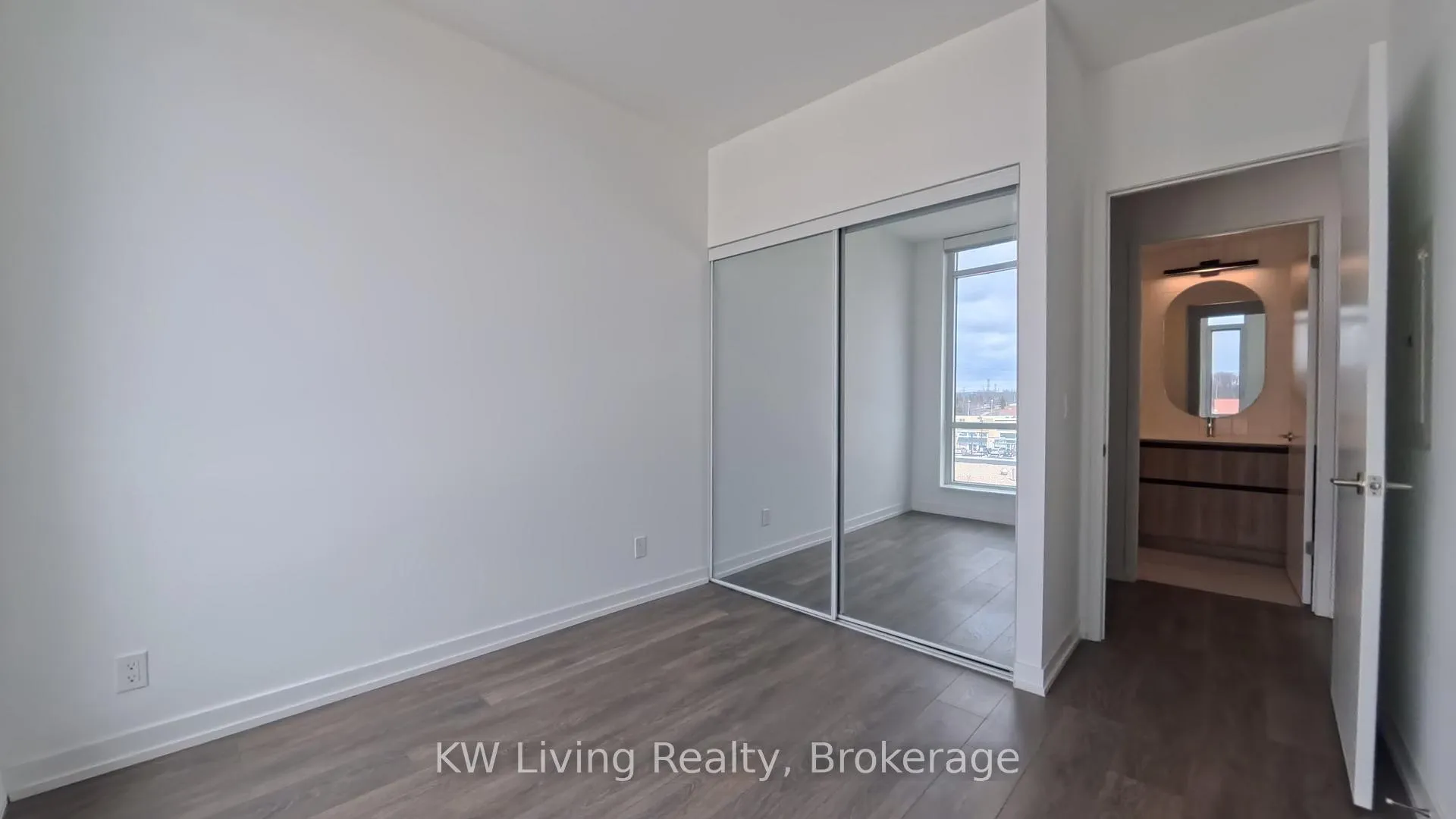 Photo 7 of Unit 418, 8 Beverly Glen Boulevard, Vaughan, Beverley Glen — HOMEH