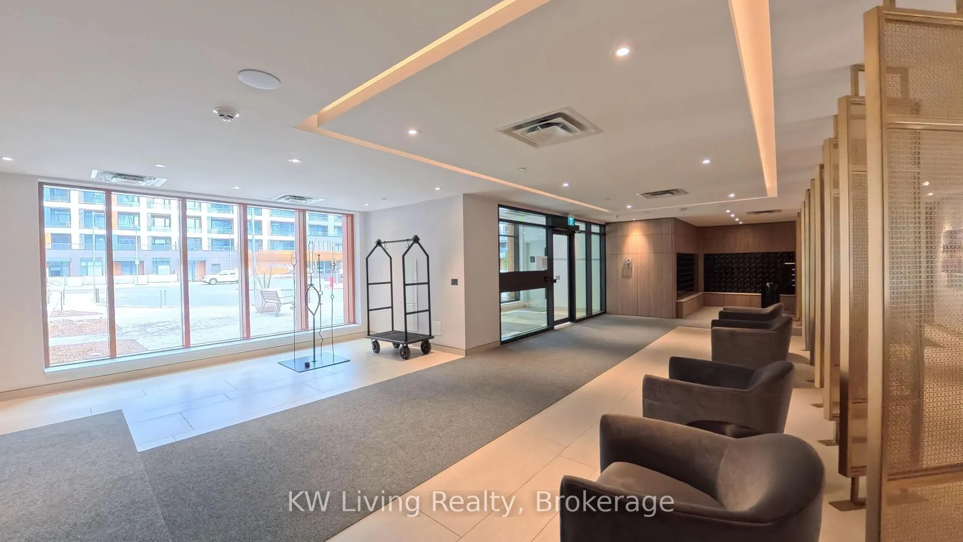 Photo 13 of Unit 418, 8 Beverly Glen Boulevard, Vaughan, Beverley Glen — HOMEH