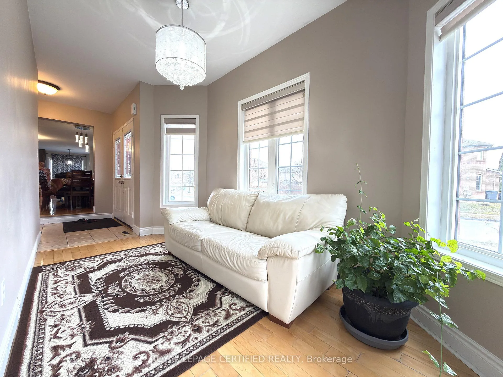 Photo 5 of 2 Lake Louise Drive, Brampton, Fletcher's Meadow — HOMEH