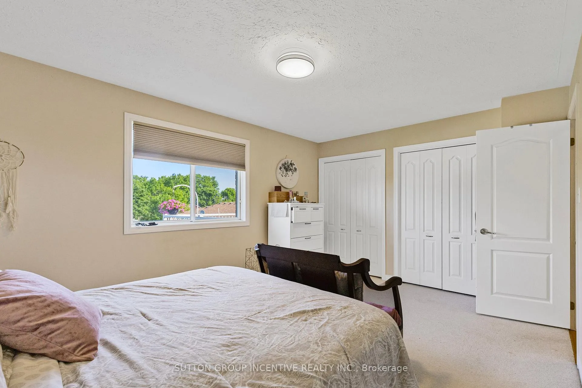 Photo 16 of 635 Wayne Crescent, Midland — HOMEH