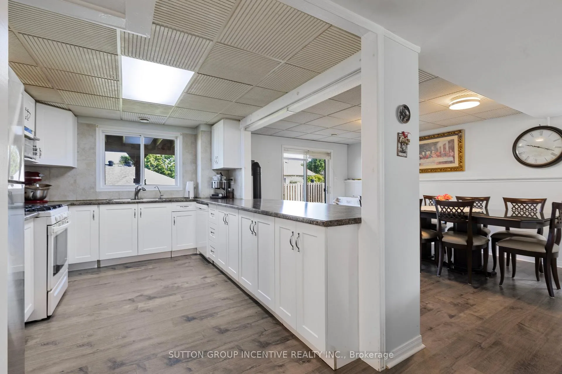 Photo 20 of 635 Wayne Crescent, Midland — HOMEH
