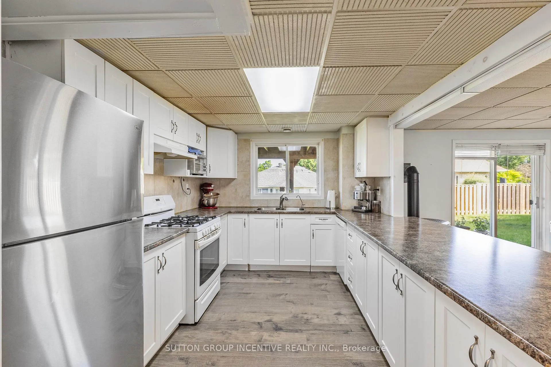 Photo 21 of 635 Wayne Crescent, Midland — HOMEH