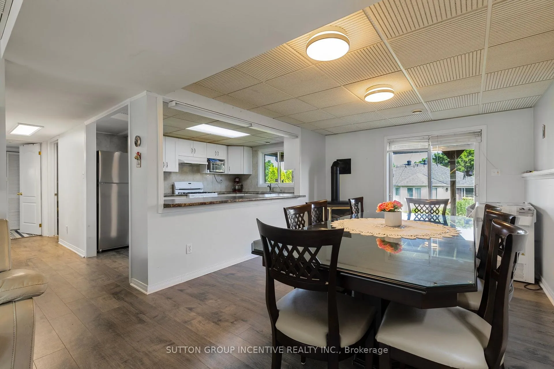 Photo 25 of 635 Wayne Crescent, Midland — HOMEH