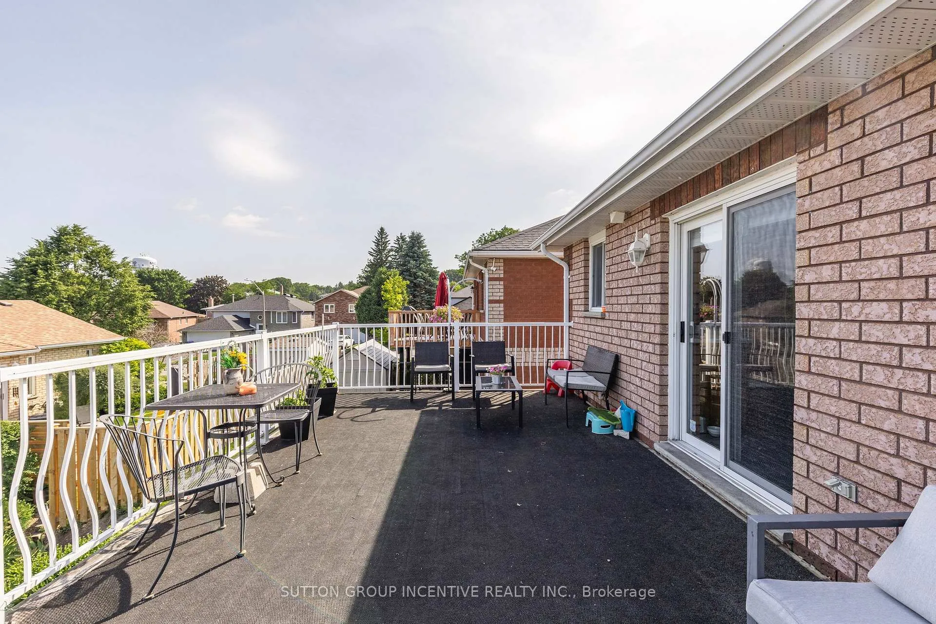 Photo 35 of 635 Wayne Crescent, Midland — HOMEH