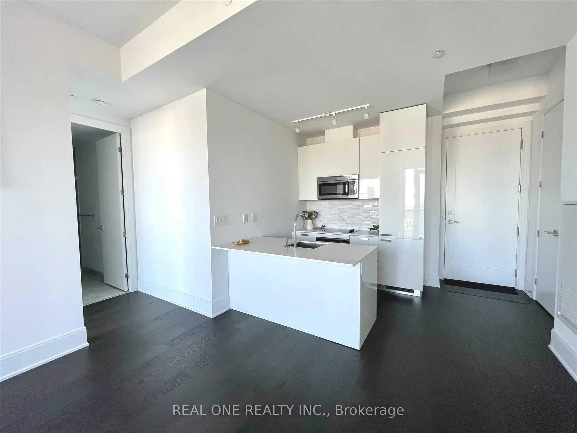 Photo 9 of Unit 8, 50 Charles Street, Toronto, Church-Yonge Corridor — HOMEH
