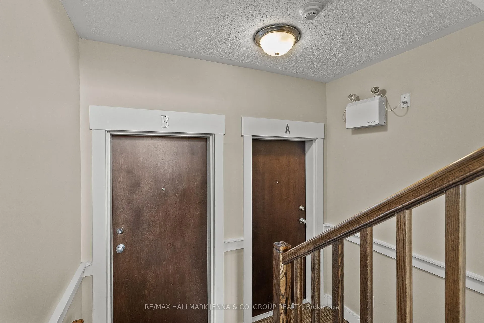 Photo 2 of Unit A, 34 Tadley Private, Ottawa, Barrhaven - Longfields — HOMEH