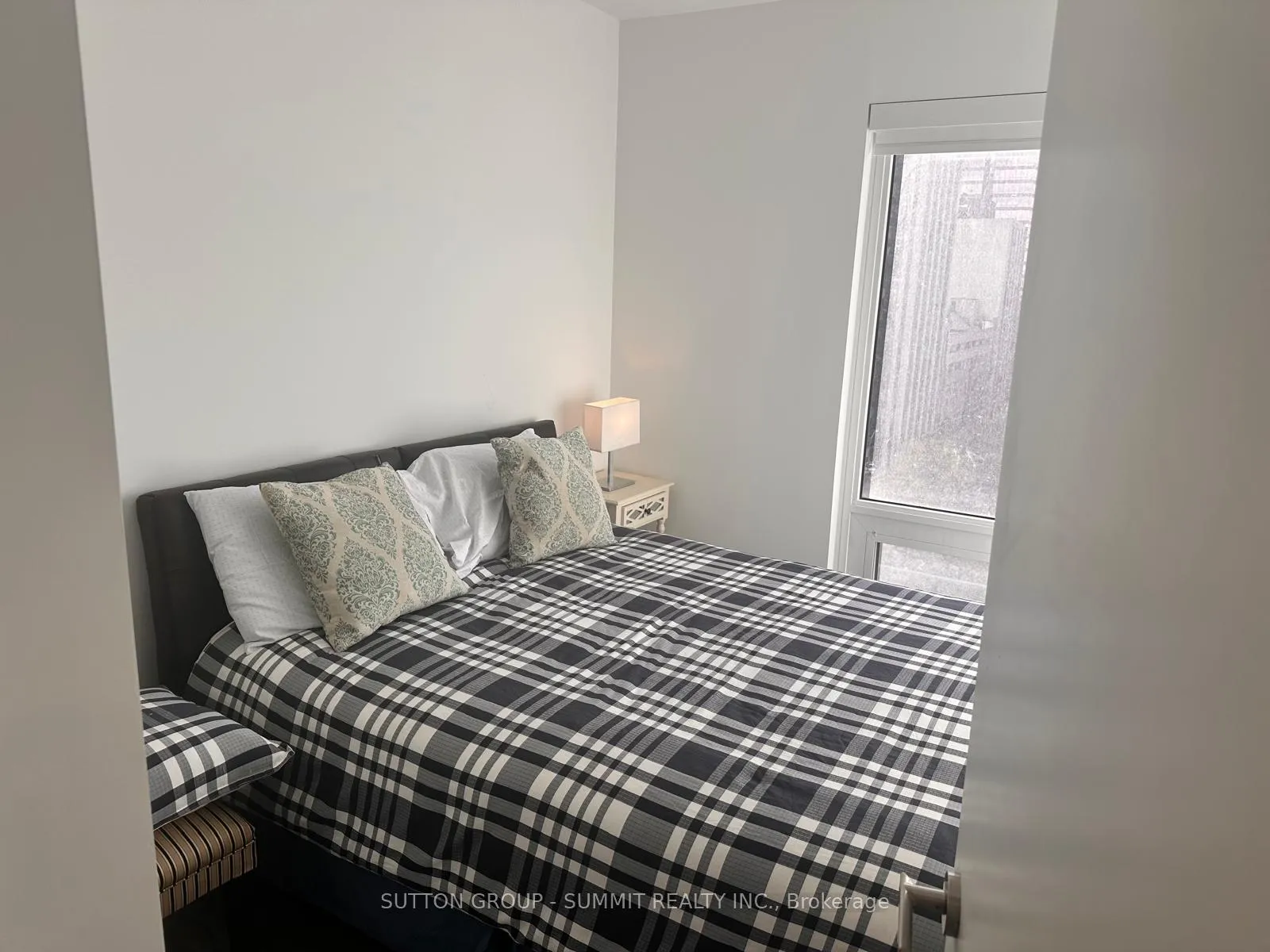 Photo 8 of Unit 811, 88 Queen Street E, Toronto, Church-Yonge Corridor — HOMEH