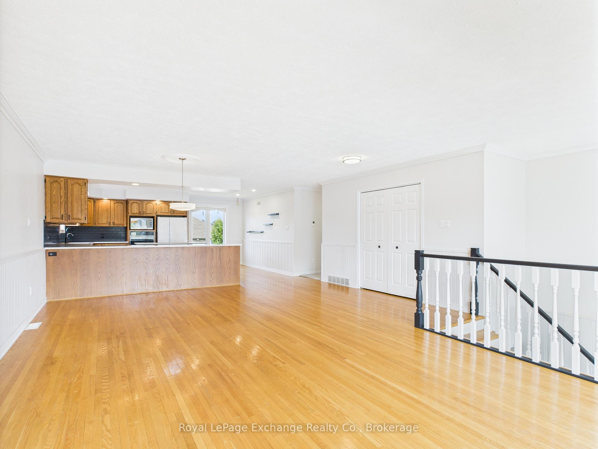 Photo 5 of 626 Macyoung Drive, Kincardine — HOMEH