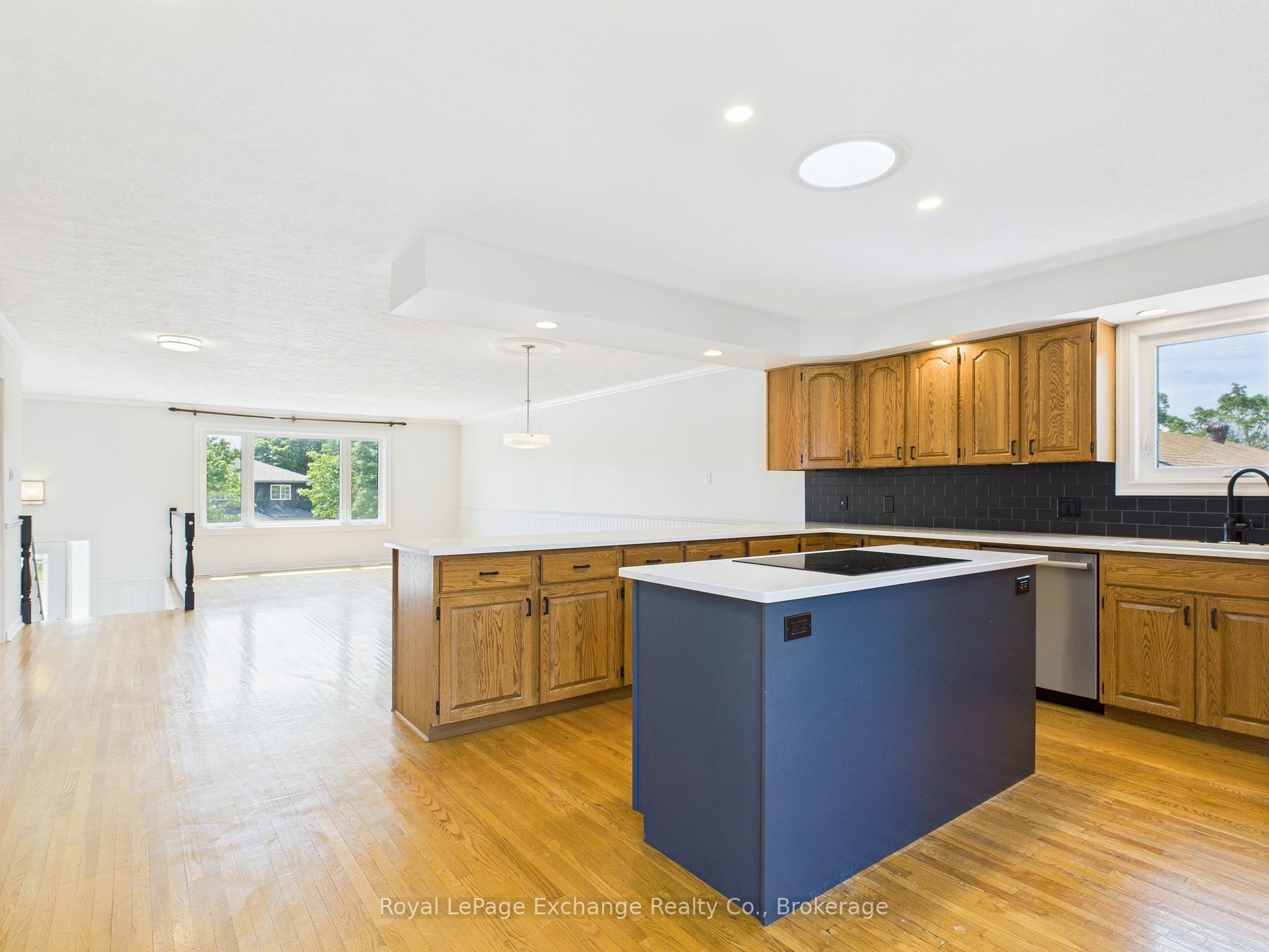 Photo 8 of 626 Macyoung Drive, Kincardine — HOMEH