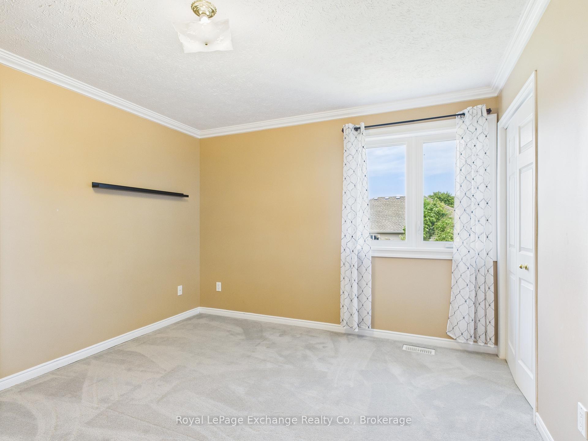 Photo 9 of 626 Macyoung Drive, Kincardine — HOMEH