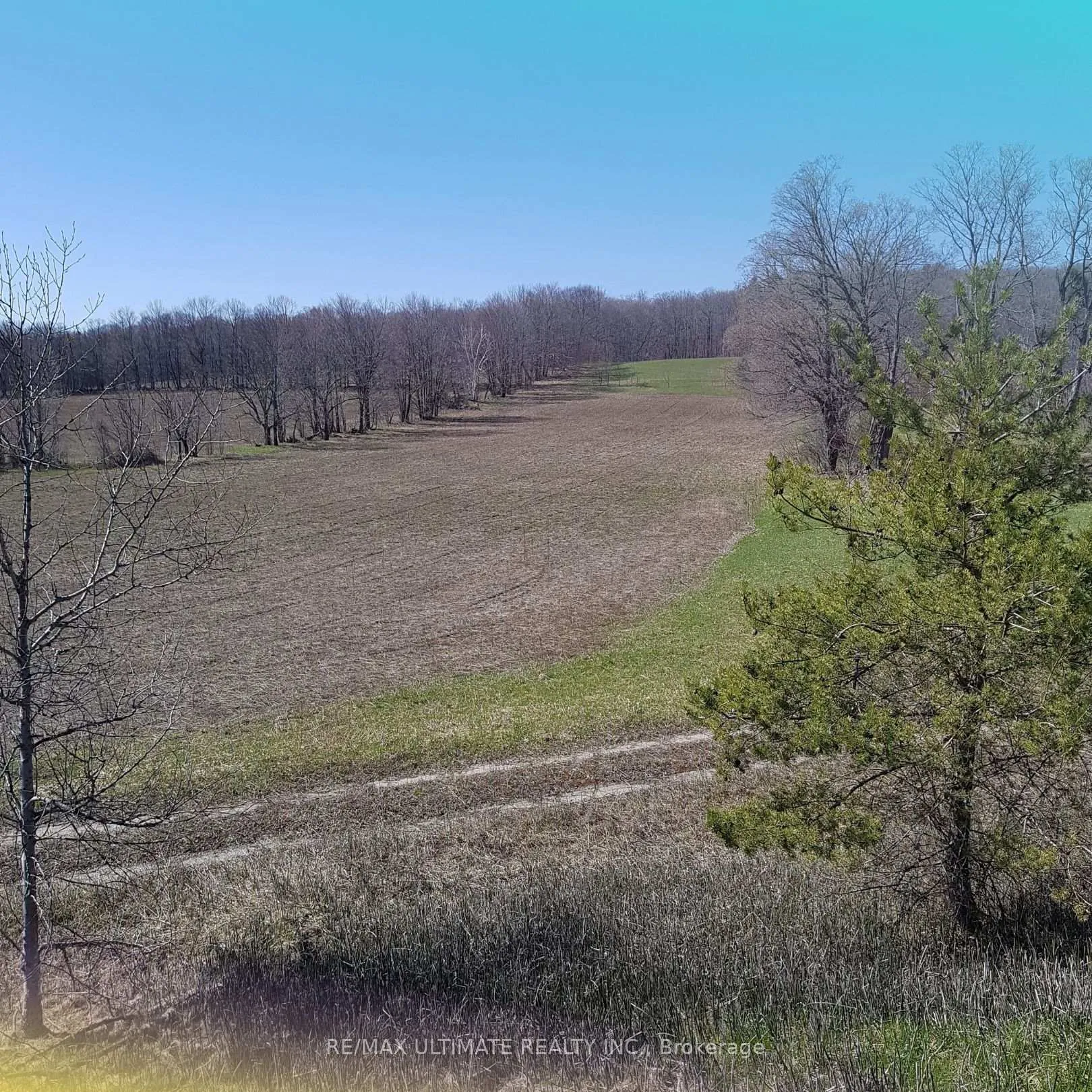 Photo 3 of 1024 Old Barrie Road, Oro-Medonte, Rural Oro-Medonte — HOMEH