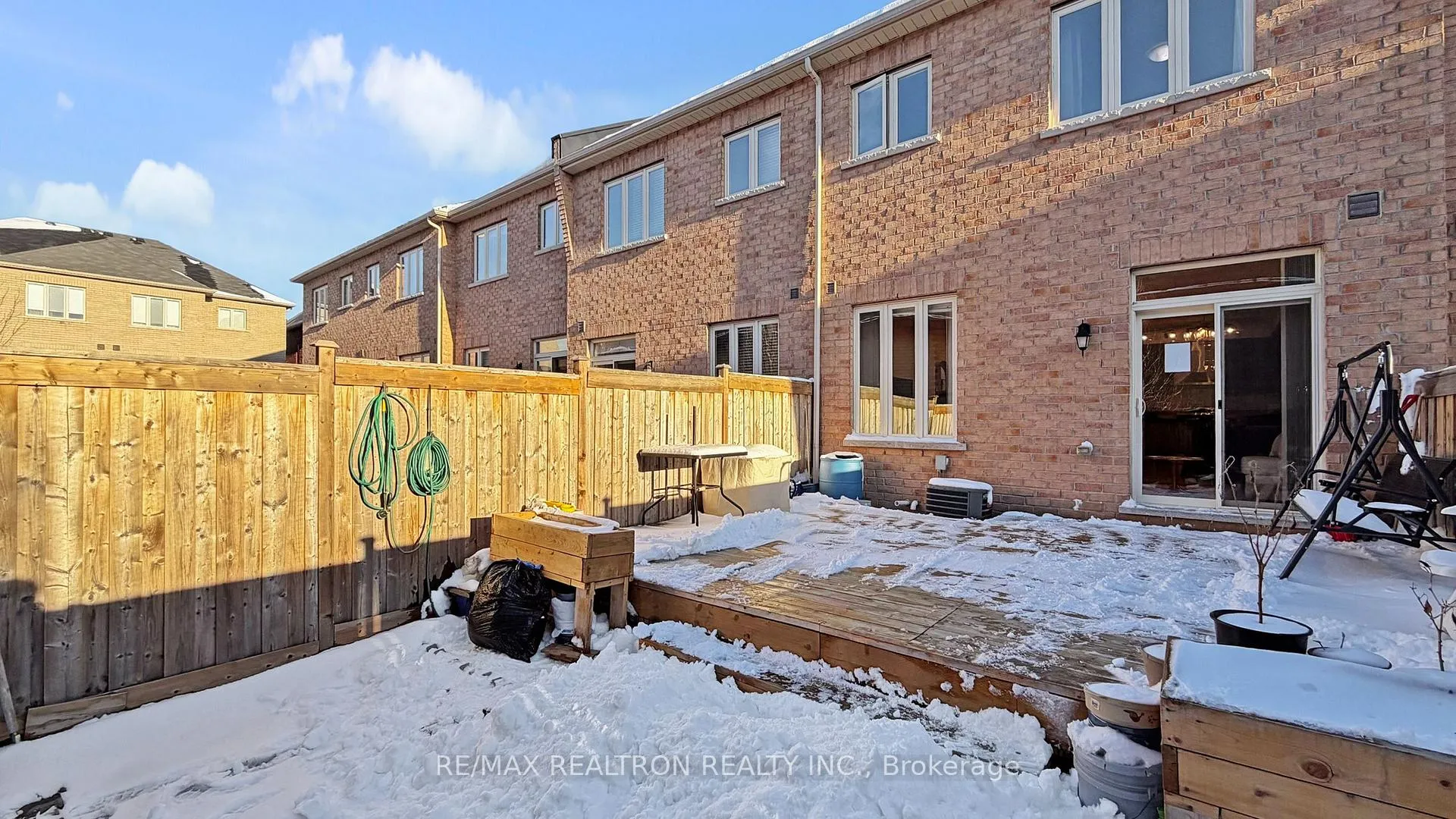 Photo 9 of 10 Gower Drive, Aurora, Rural Aurora — HOMEH