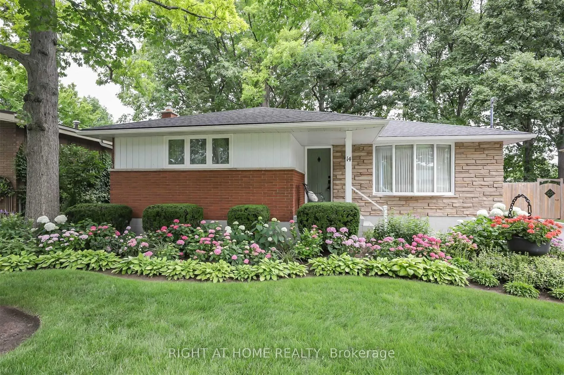 Photo 1 of 14 Forest Road, Grimsby, Grimsby Beach — HOMEH