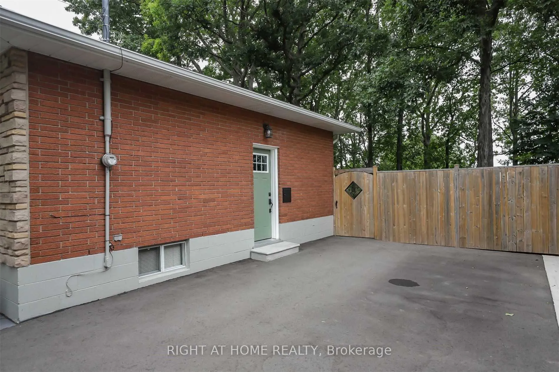 Photo 34 of 14 Forest Road, Grimsby, Grimsby Beach — HOMEH