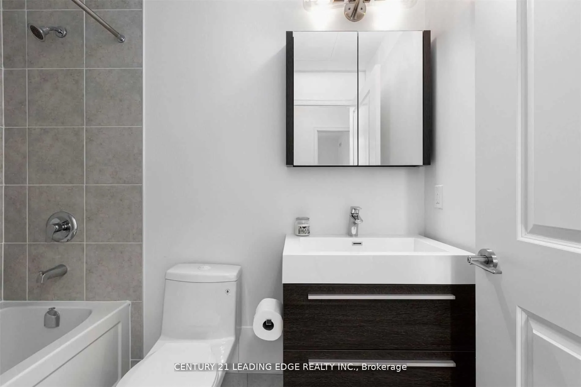 Photo 11 of Unit 1215, 8 Rouge Valley Drive, Markham, Unionville — HOMEH