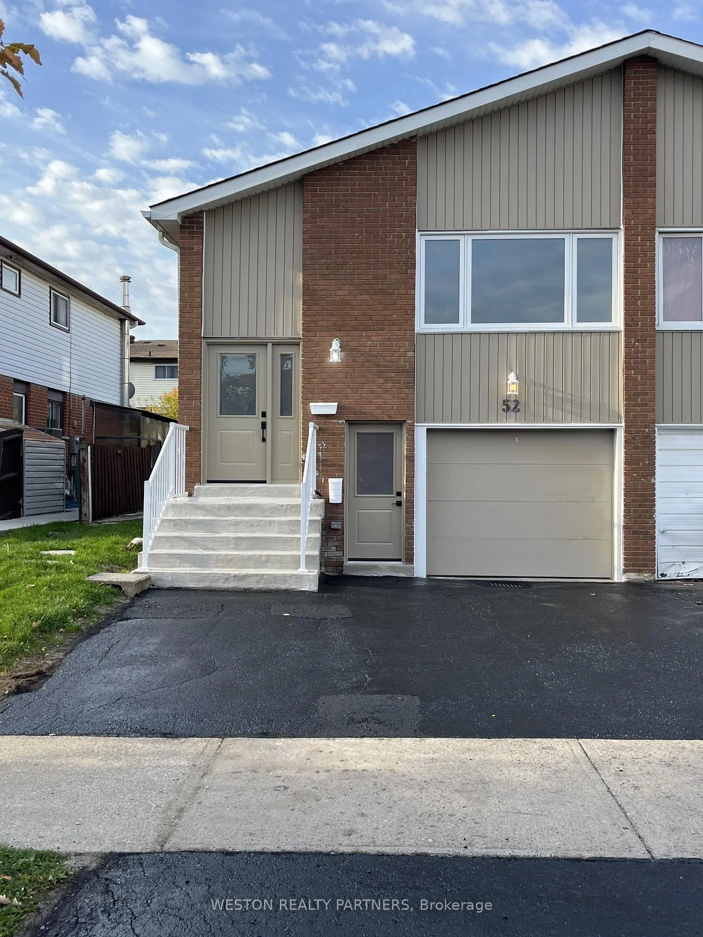 Photo 10 of Unit Upper, 52 Horne Drive, Brampton, Brampton North — HOMEH