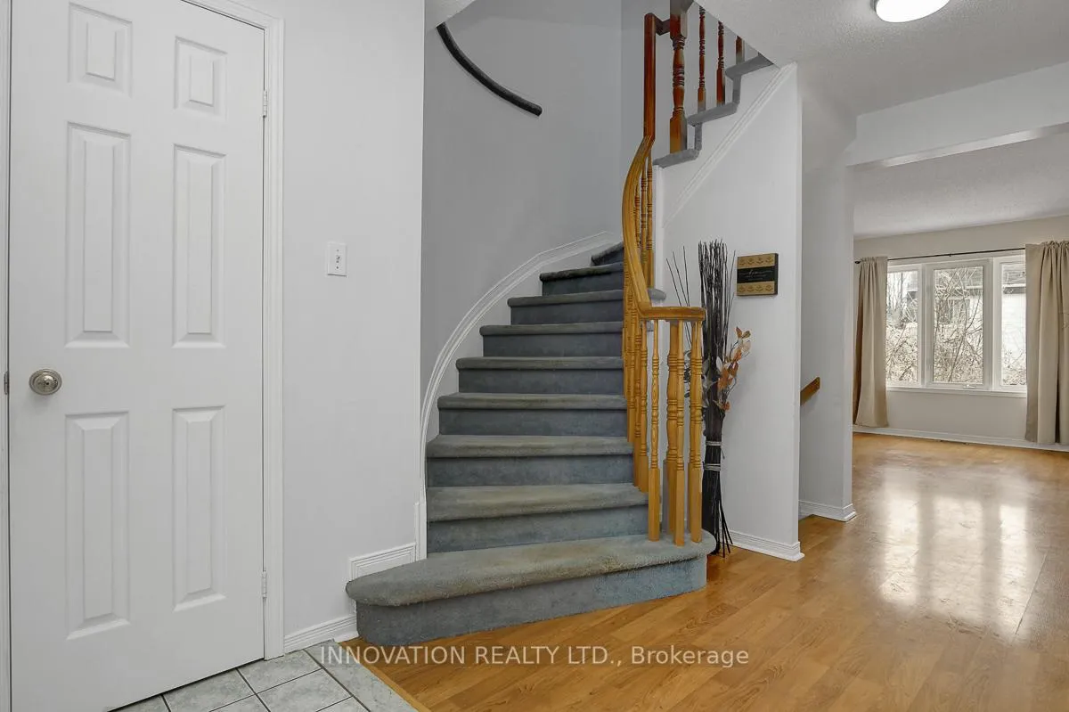 Photo 3 of 4407 Ashcroft Court, Ottawa, Carson Grove — HOMEH