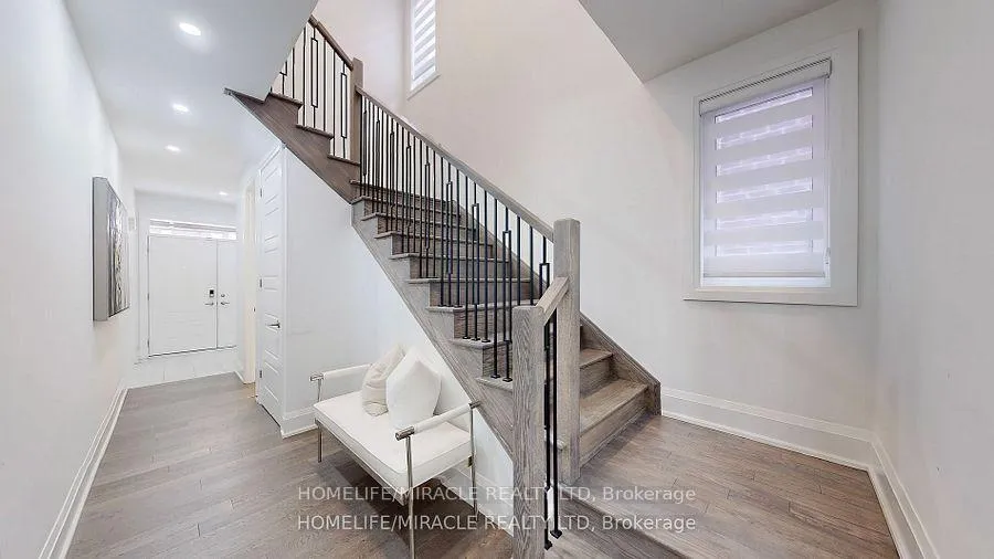 Photo 5 of 2849 Foxden Square, Pickering, Rural Pickering — HOMEH