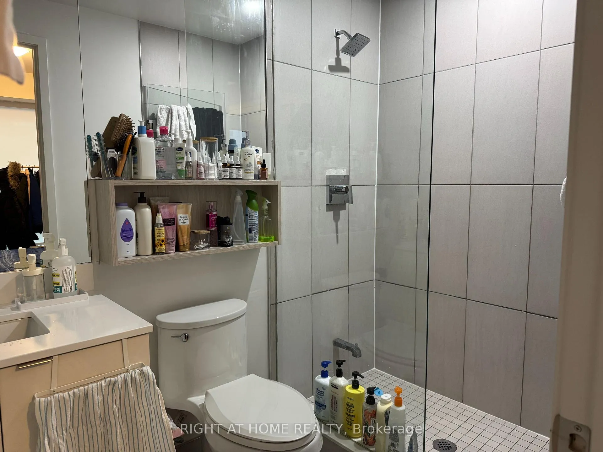 Photo 8 of Unit 641, 121 Sherbourne Street, Toronto, Moss Park — HOMEH