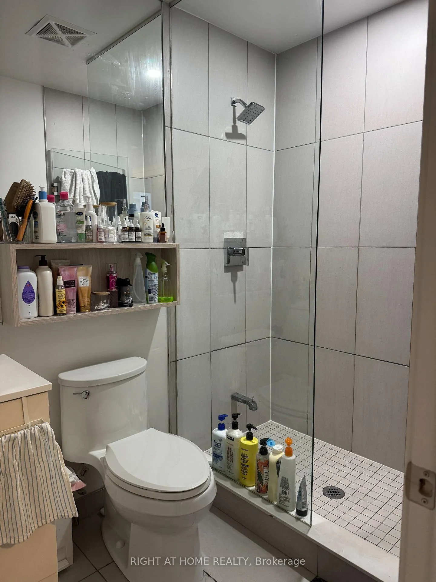 Photo 9 of Unit 641, 121 Sherbourne Street, Toronto, Moss Park — HOMEH