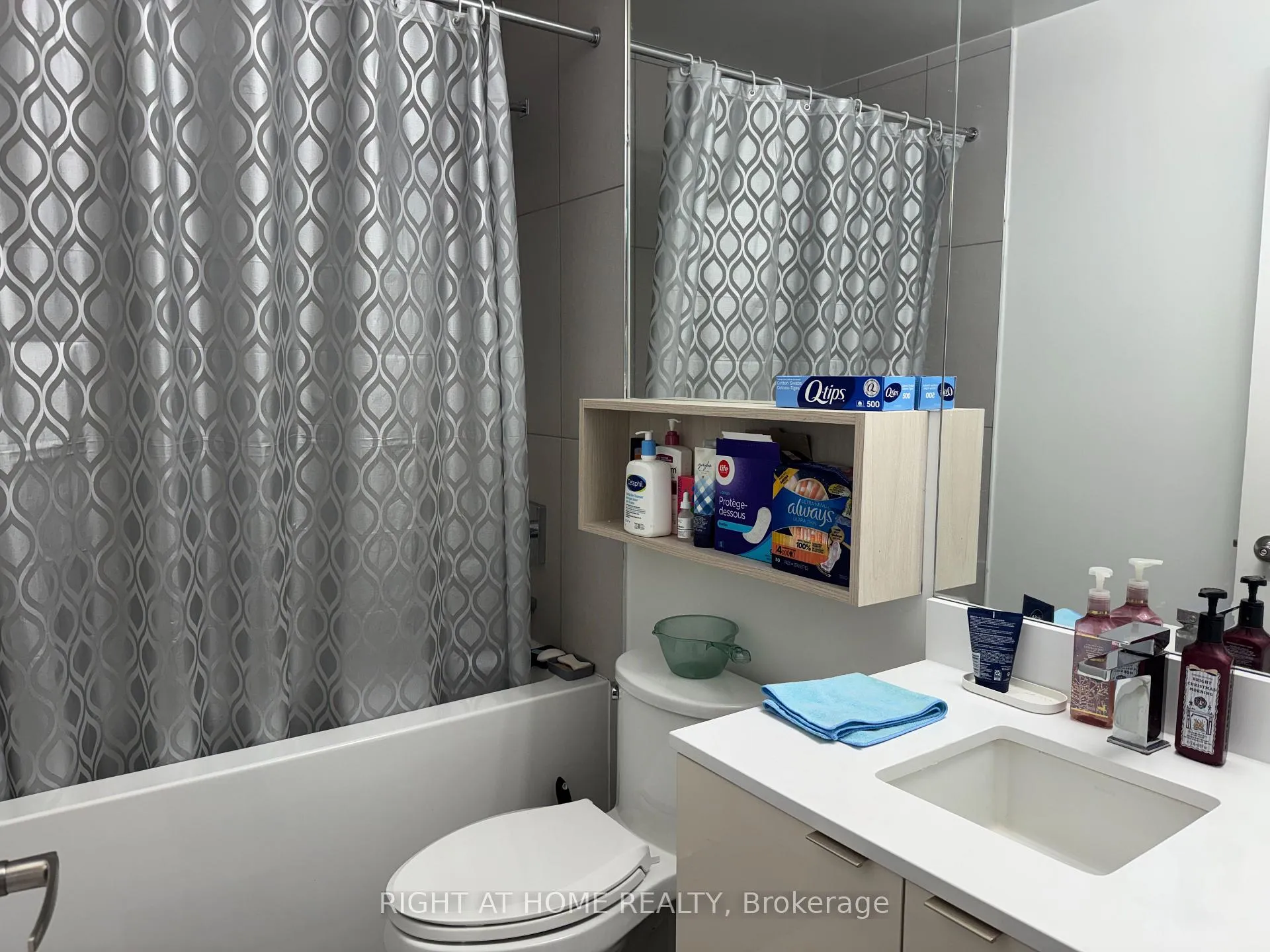 Photo 13 of Unit 641, 121 Sherbourne Street, Toronto, Moss Park — HOMEH