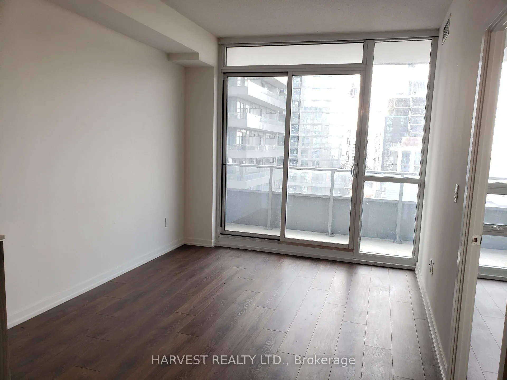 Photo 4 of Unit 909, 52 Forest Manor Road, North York, Henry Farm — HOMEH