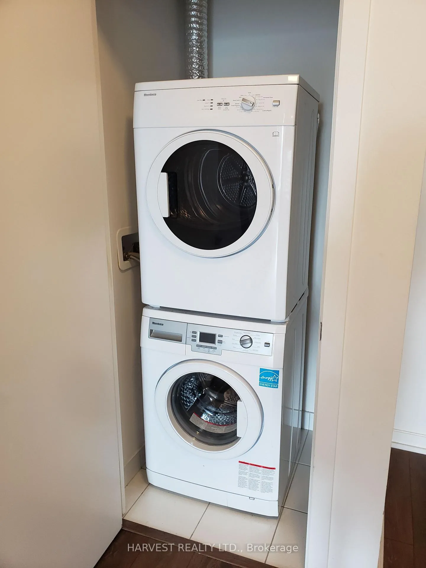Photo 9 of Unit 909, 52 Forest Manor Road, North York, Henry Farm — HOMEH