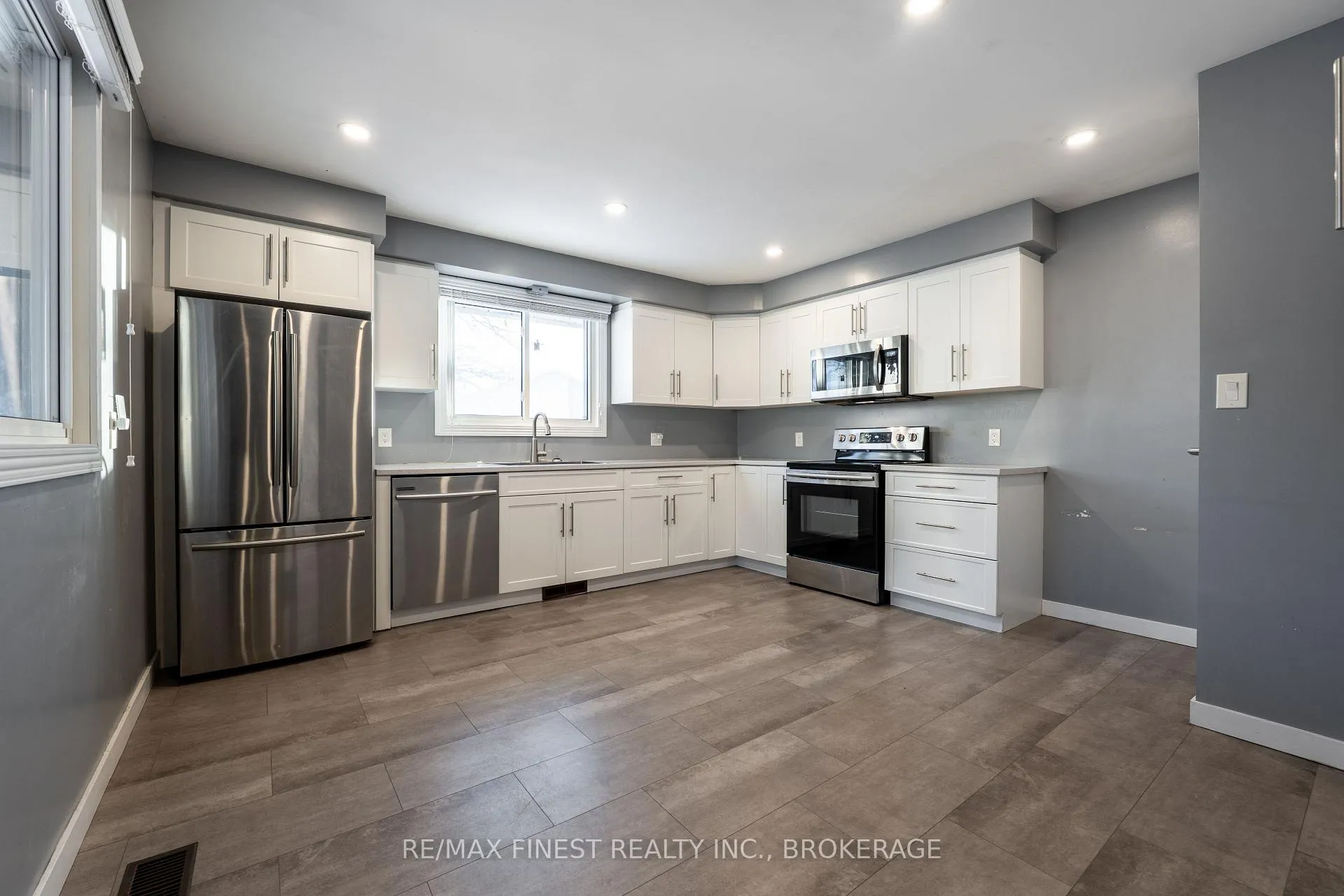 Photo 6 of 171 b Sutherland Drive, Kingston, Rideau — HOMEH