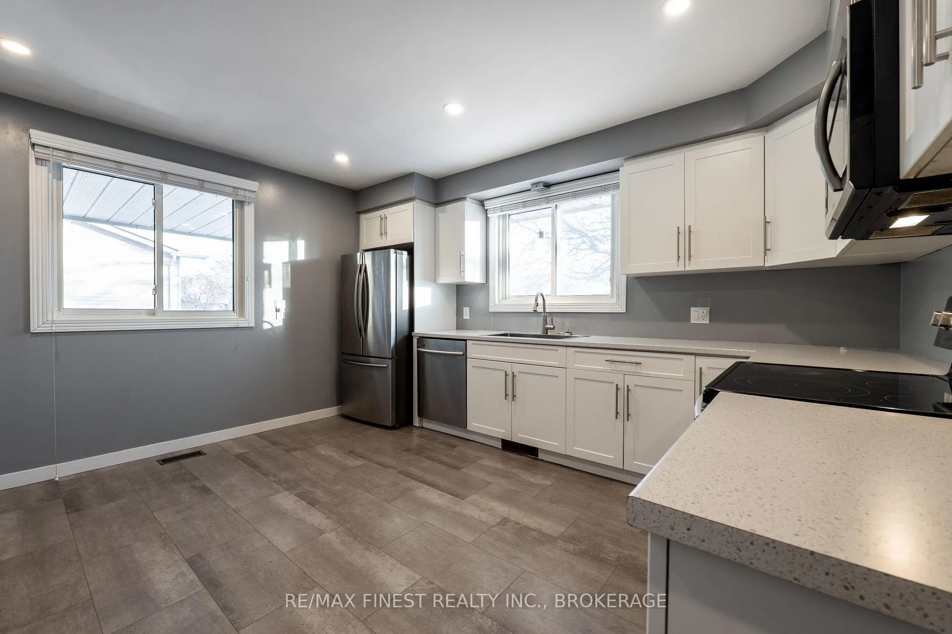Photo 8 of 171 b Sutherland Drive, Kingston, Rideau — HOMEH
