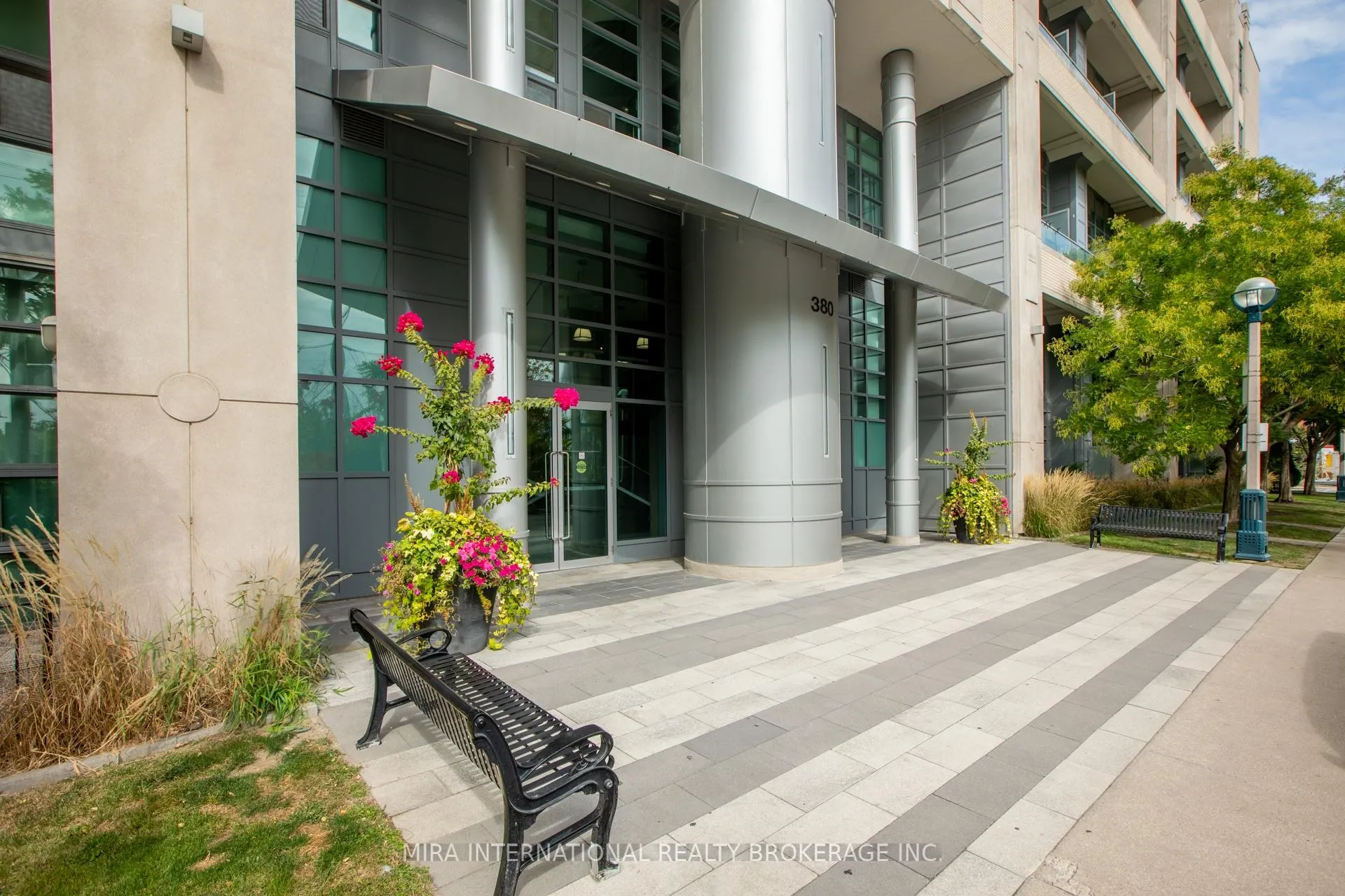 Photo 3 of Unit 239, 380 Macpherson Avenue, Toronto, Casa Loma — HOMEH