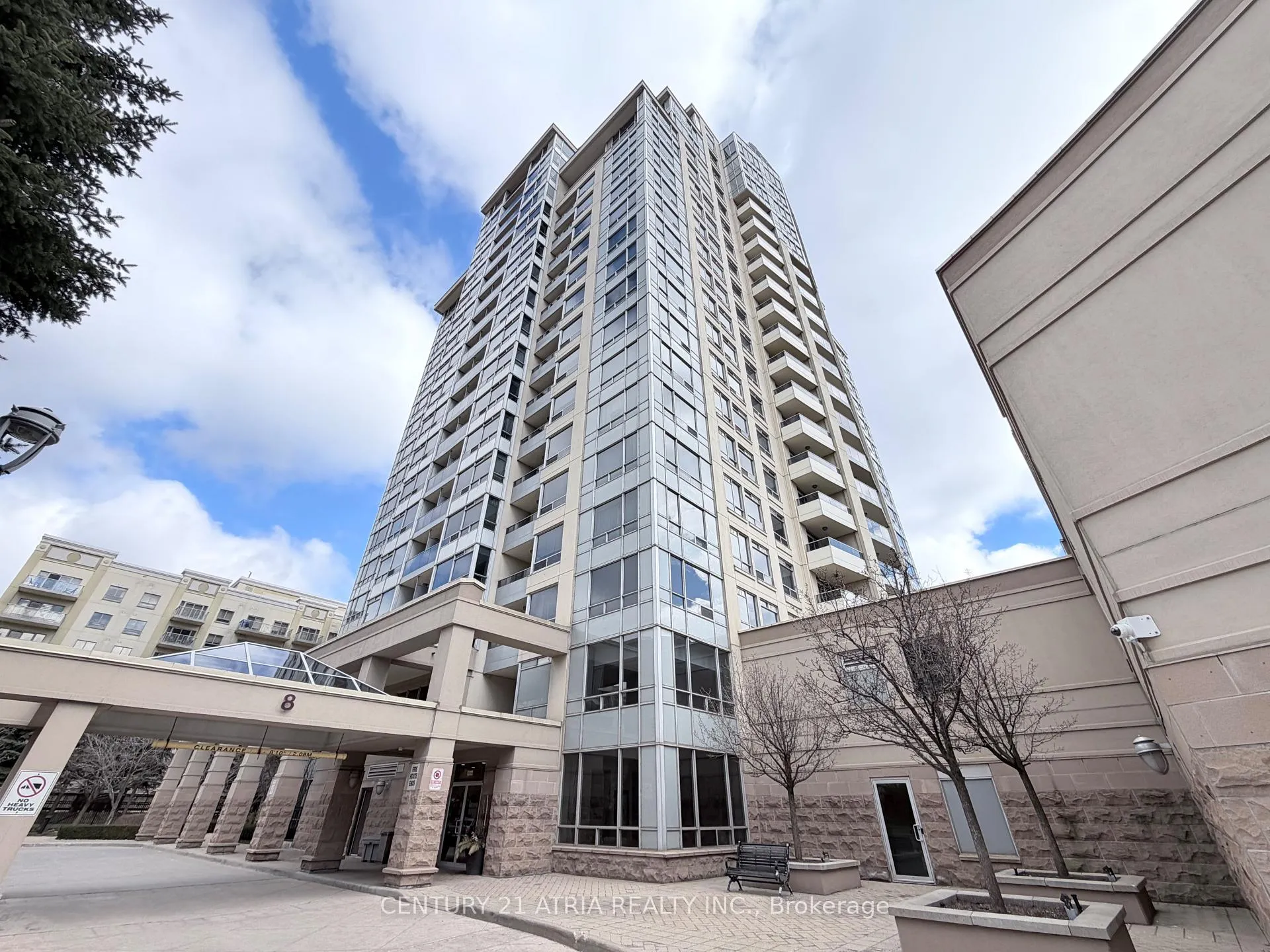 Photo 2 of Unit 303, 8 Rean Drive, North York, Bayview Village — HOMEH