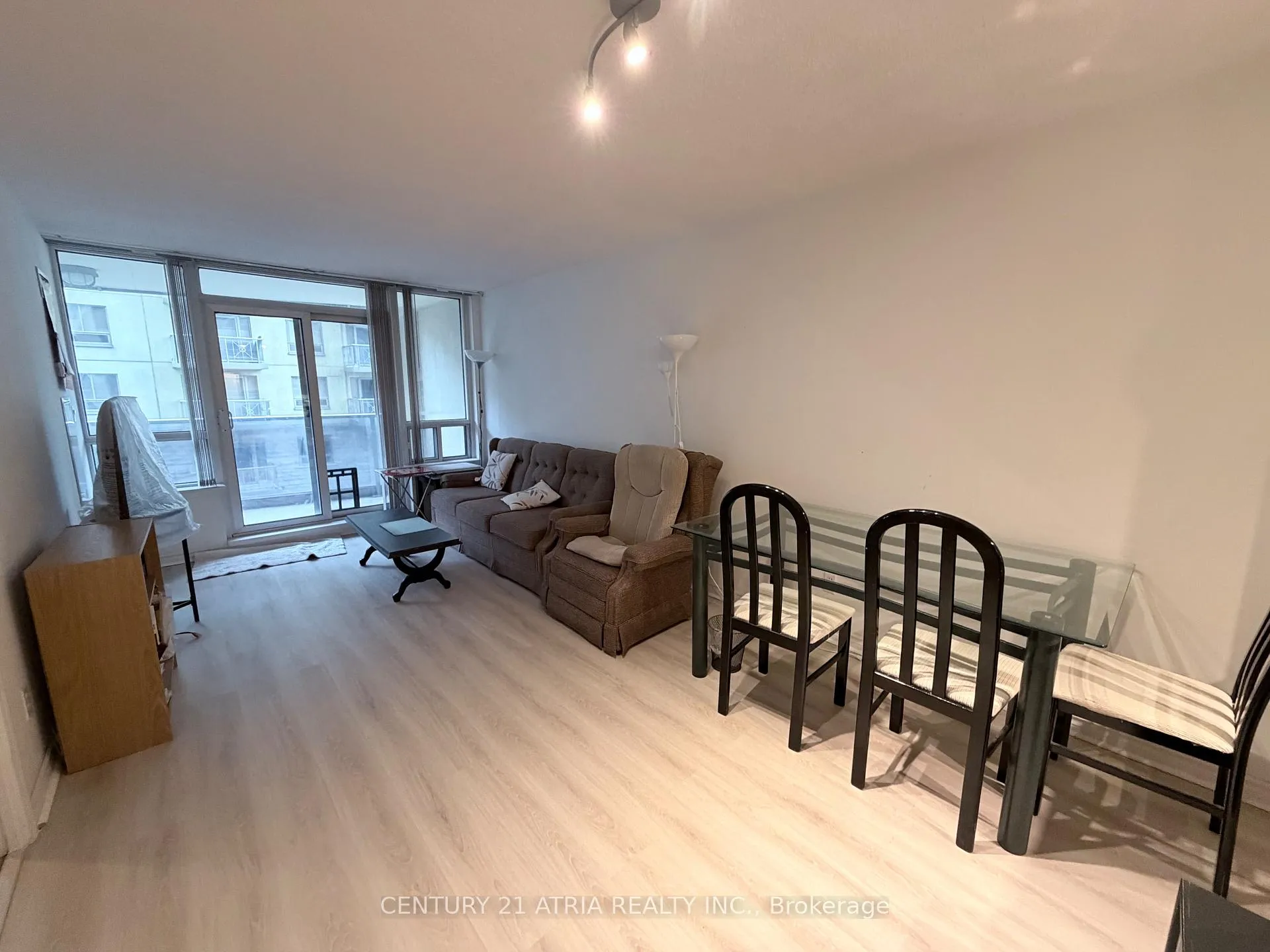 Photo 4 of Unit 303, 8 Rean Drive, North York, Bayview Village — HOMEH