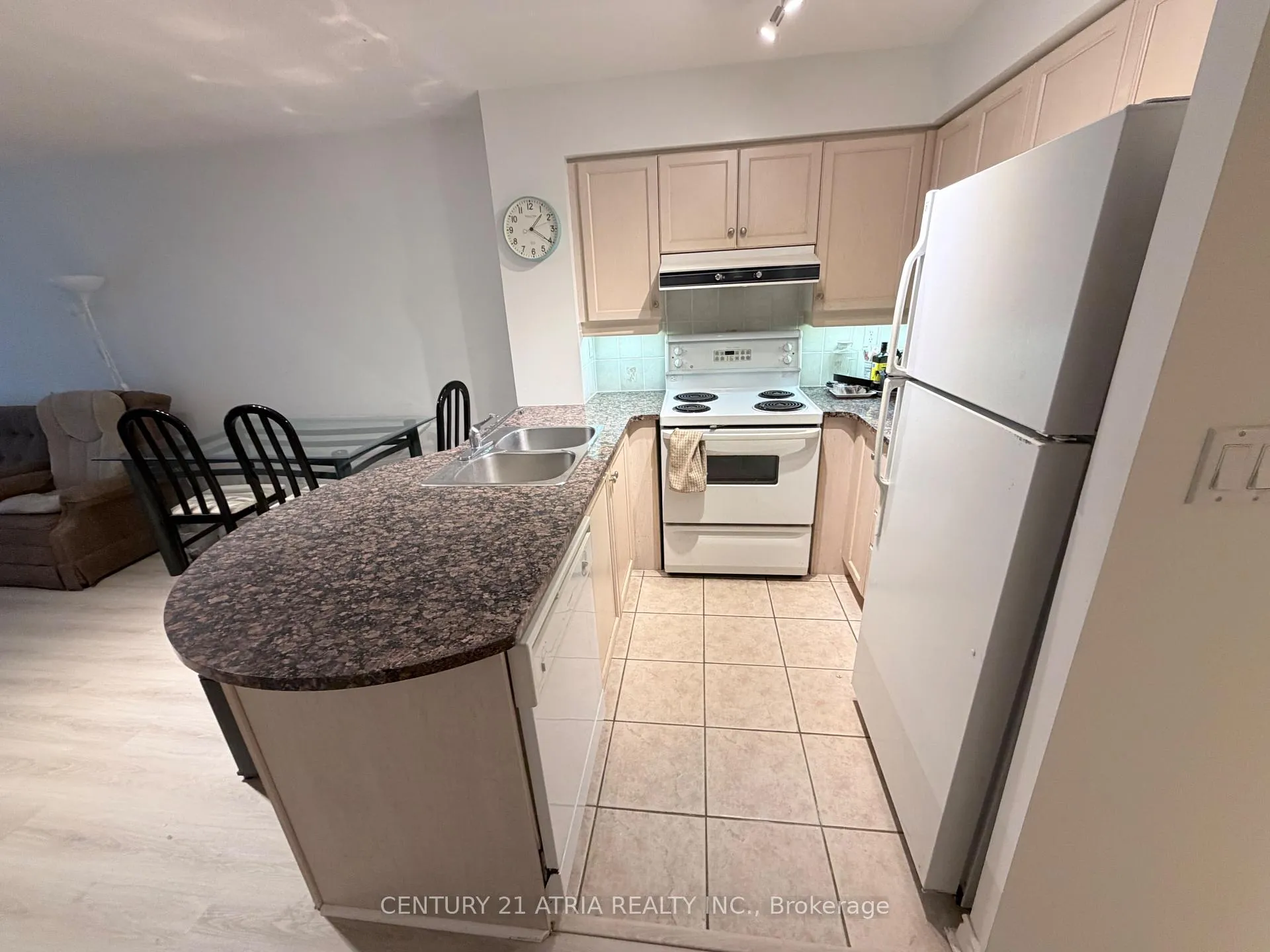 Photo 6 of Unit 303, 8 Rean Drive, North York, Bayview Village — HOMEH