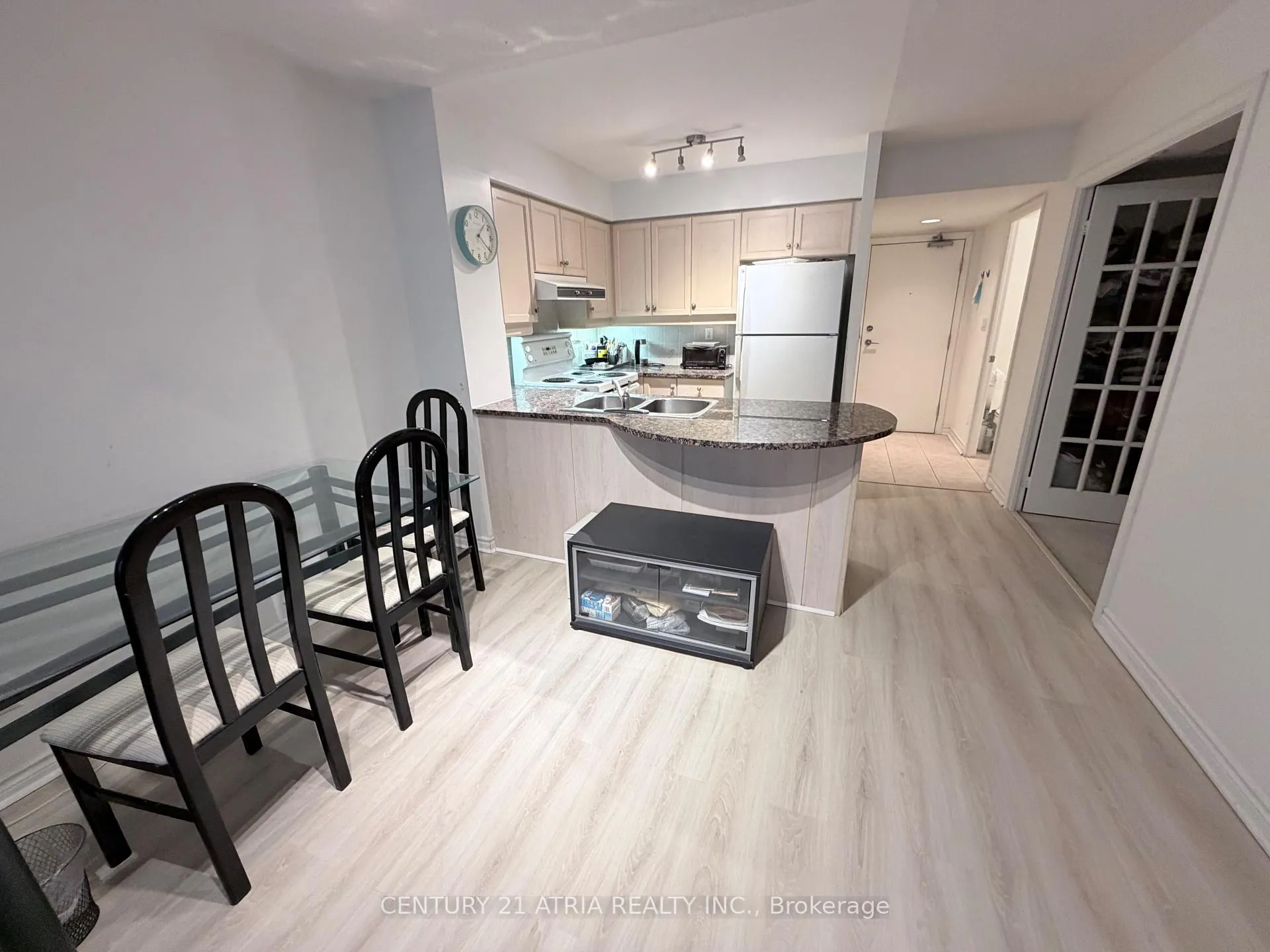 Photo 8 of Unit 303, 8 Rean Drive, North York, Bayview Village — HOMEH