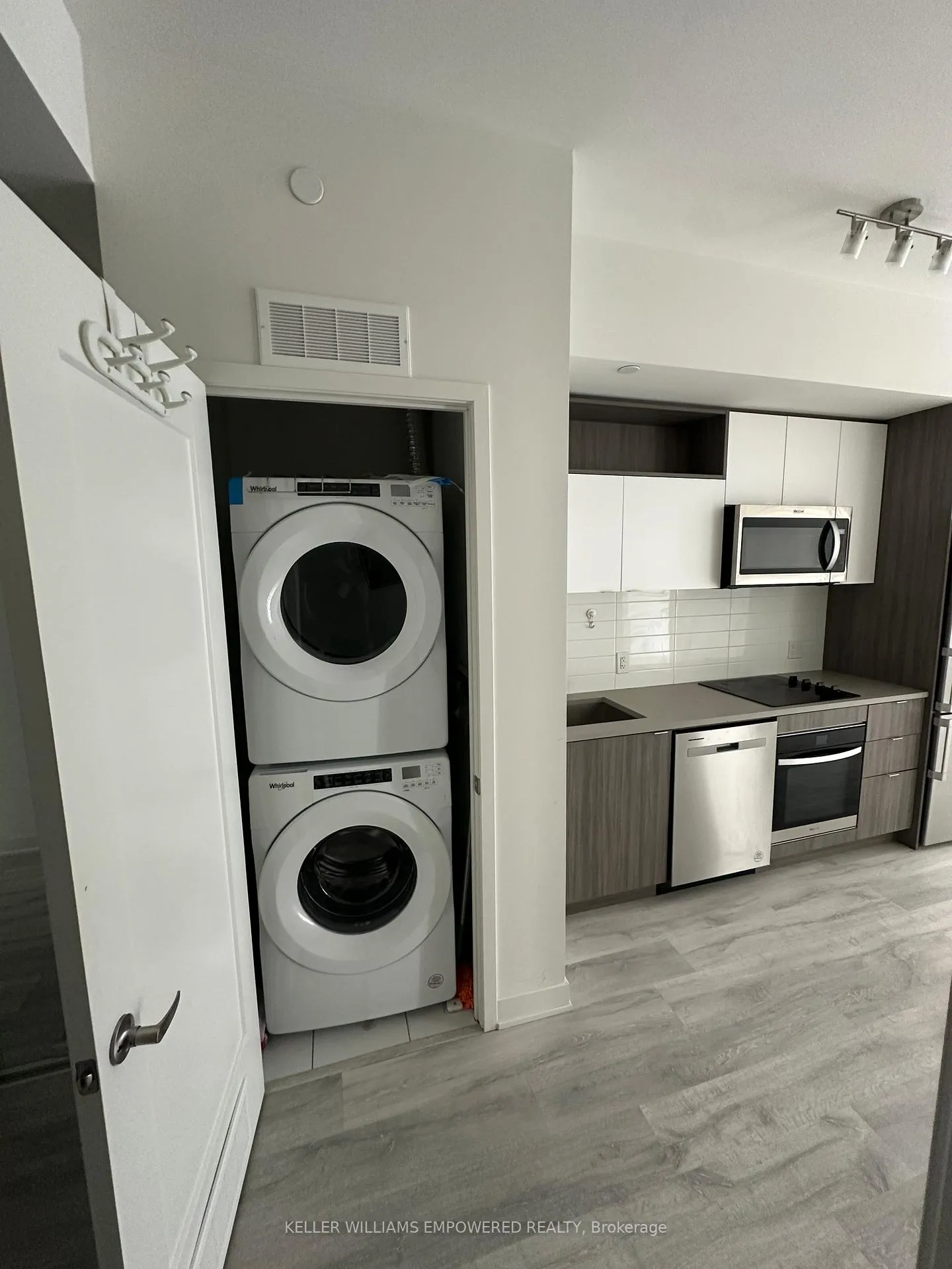 Photo 9 of Unit 1527, 70 Princess Street, Toronto, Waterfront Communities — HOMEH