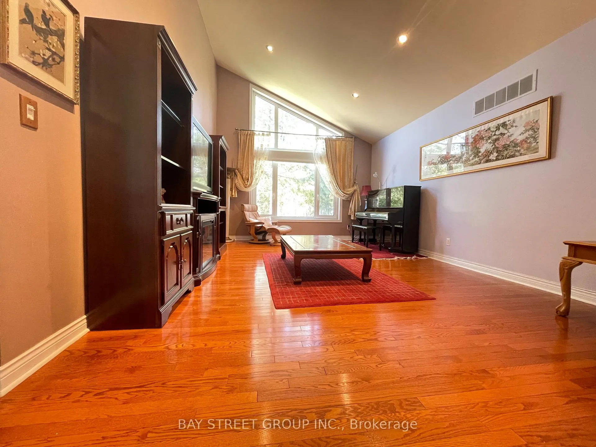 Photo 8 of 7 Markwood Lane, Vaughan, Crestwood-Springfarm-Yorkhill — HOMEH