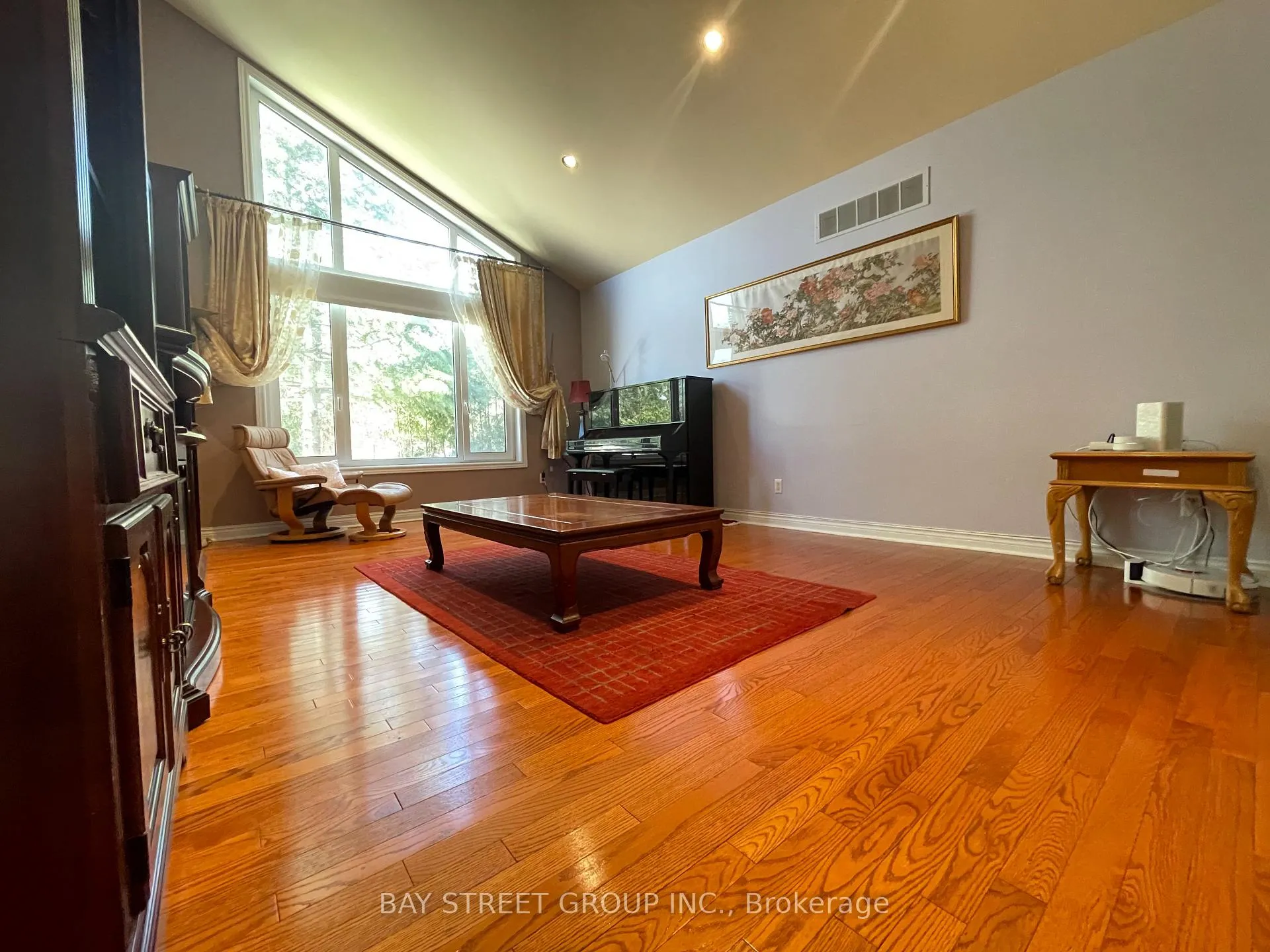 Photo 9 of 7 Markwood Lane, Vaughan, Crestwood-Springfarm-Yorkhill — HOMEH