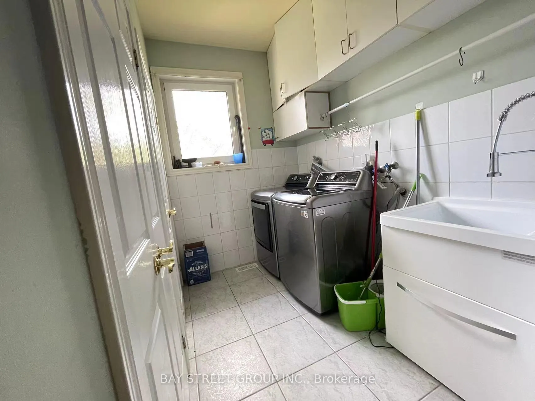 Photo 24 of 7 Markwood Lane, Vaughan, Crestwood-Springfarm-Yorkhill — HOMEH