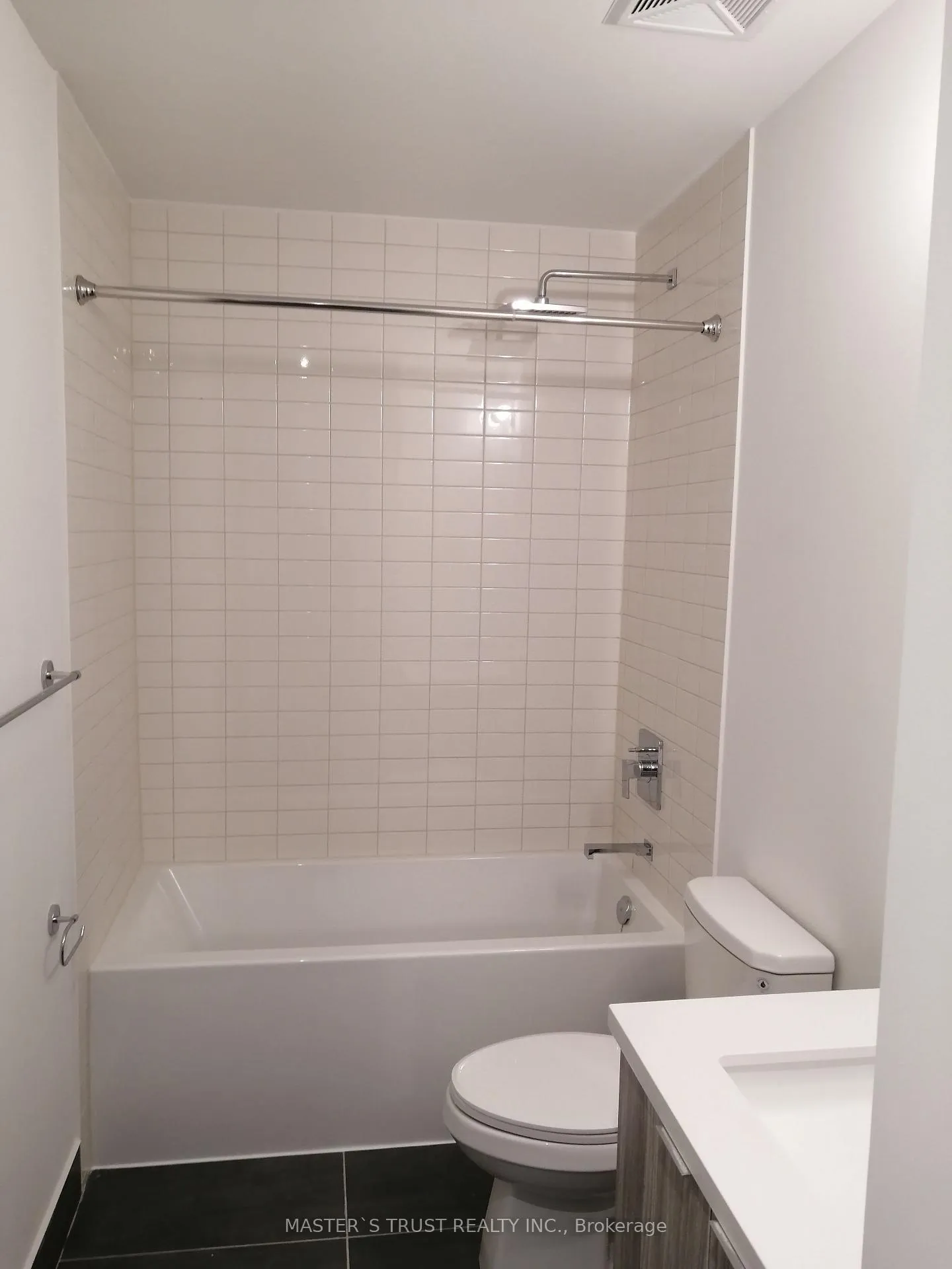 Photo 4 of Unit 520, 2980 Highway 7 Road W, Vaughan, Concord — HOMEH
