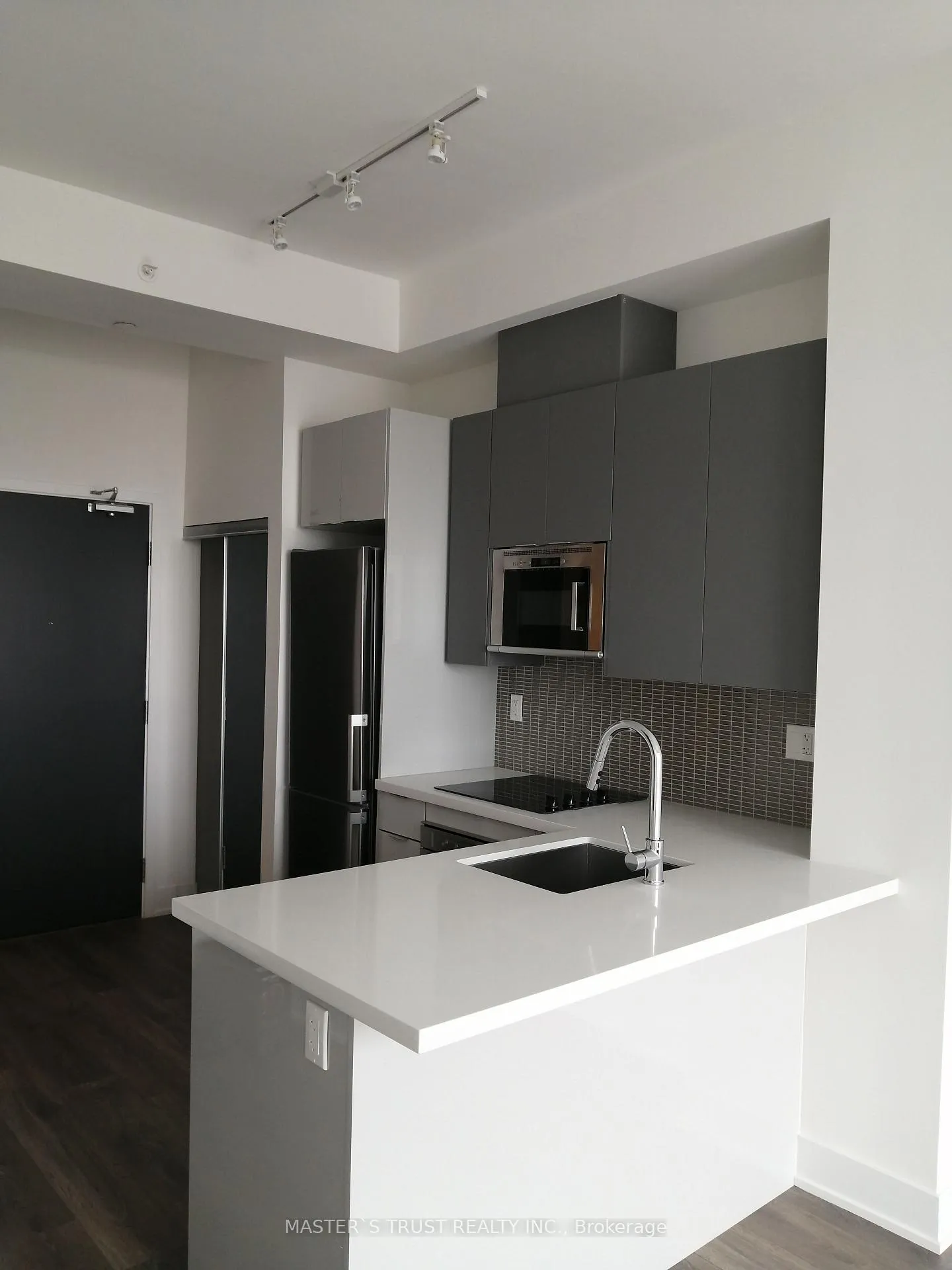 Photo 5 of Unit 520, 2980 Highway 7 Road W, Vaughan, Concord — HOMEH