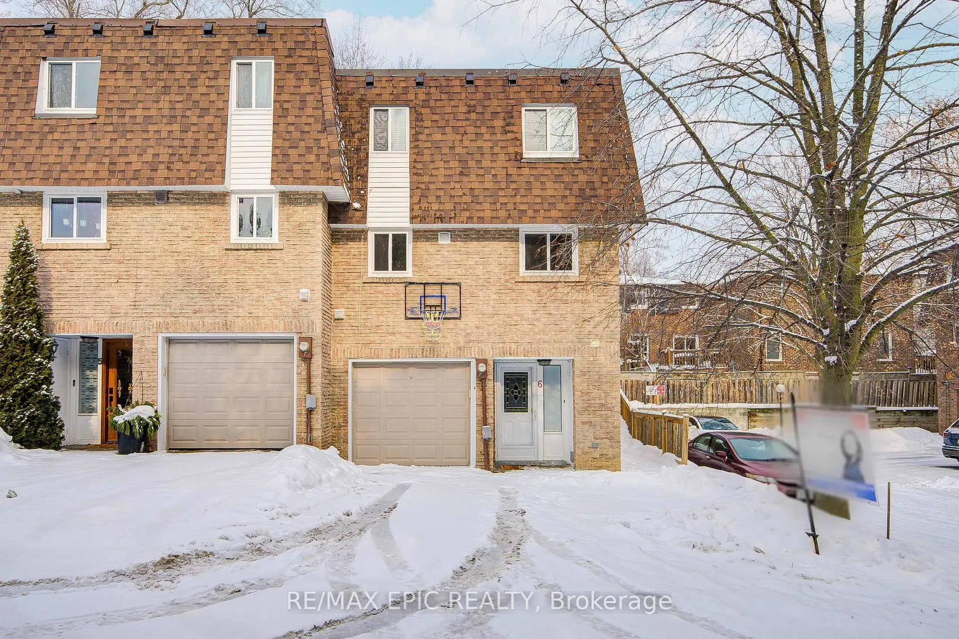 Photo 1 of Unit 6, 115 Henderson Avenue, Markham, Thornhill — HOMEH