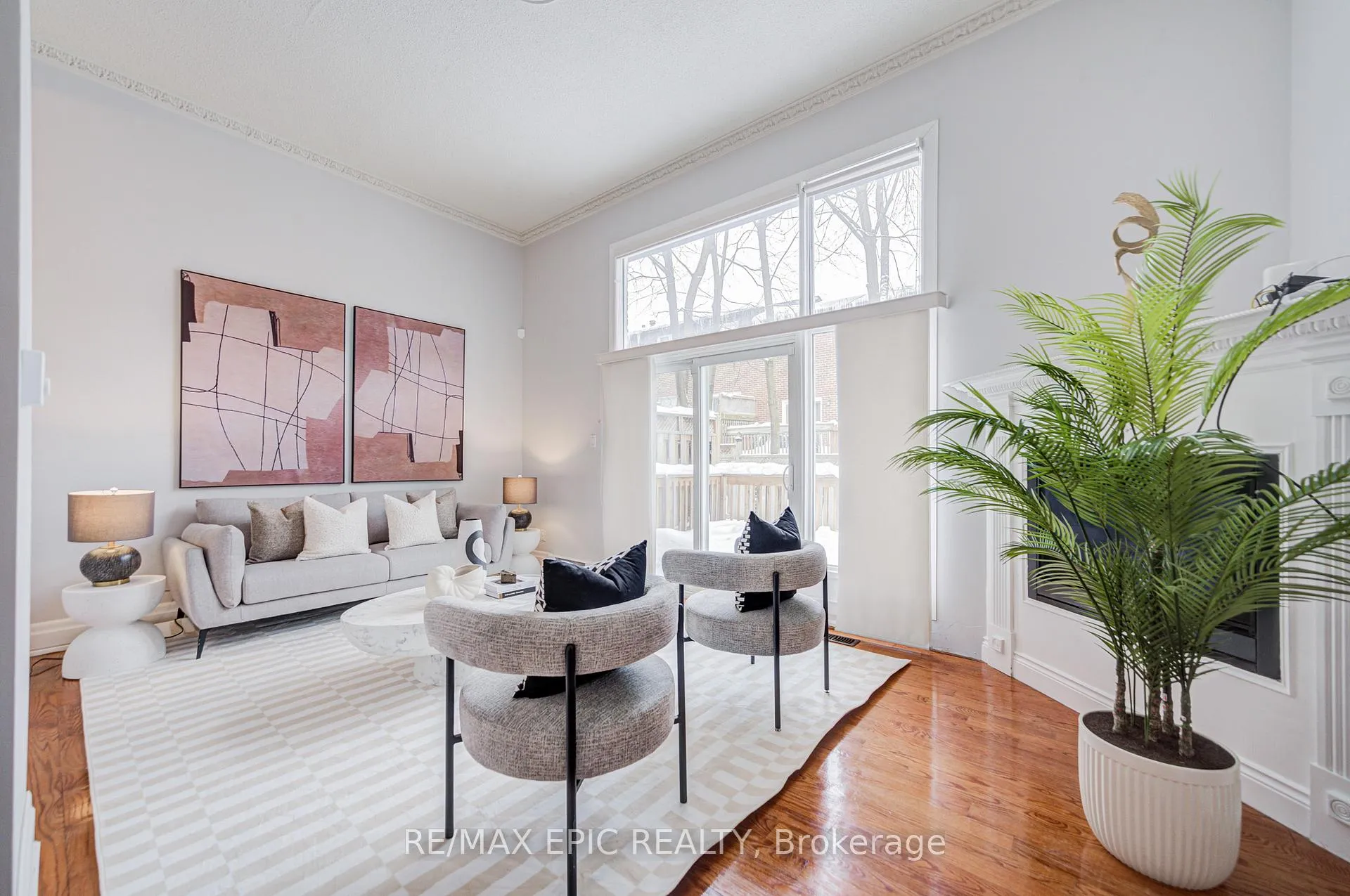 Photo 7 of Unit 6, 115 Henderson Avenue, Markham, Thornhill — HOMEH