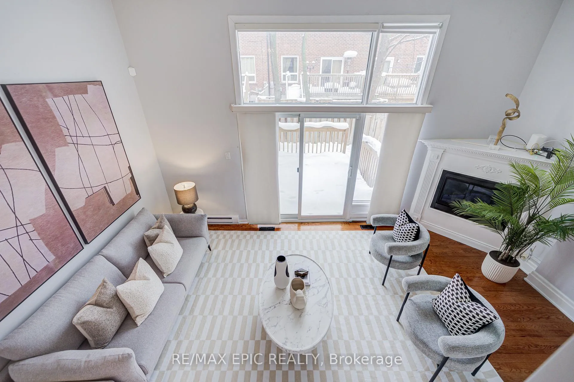 Photo 11 of Unit 6, 115 Henderson Avenue, Markham, Thornhill — HOMEH